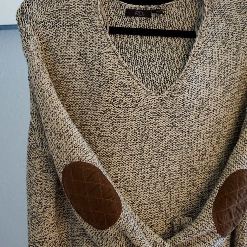 Women's V-Neck Sweater in Cream with Brown Accents
